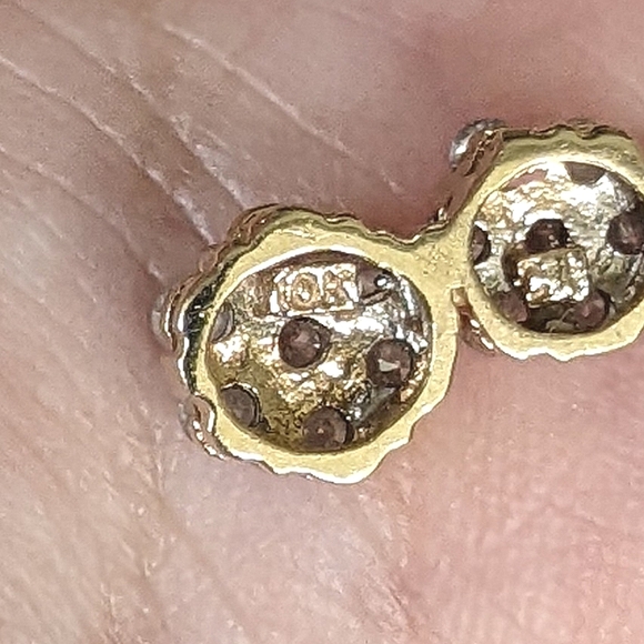 10K solid gold diamond five flower cluster pendant - Picture 10 of 11